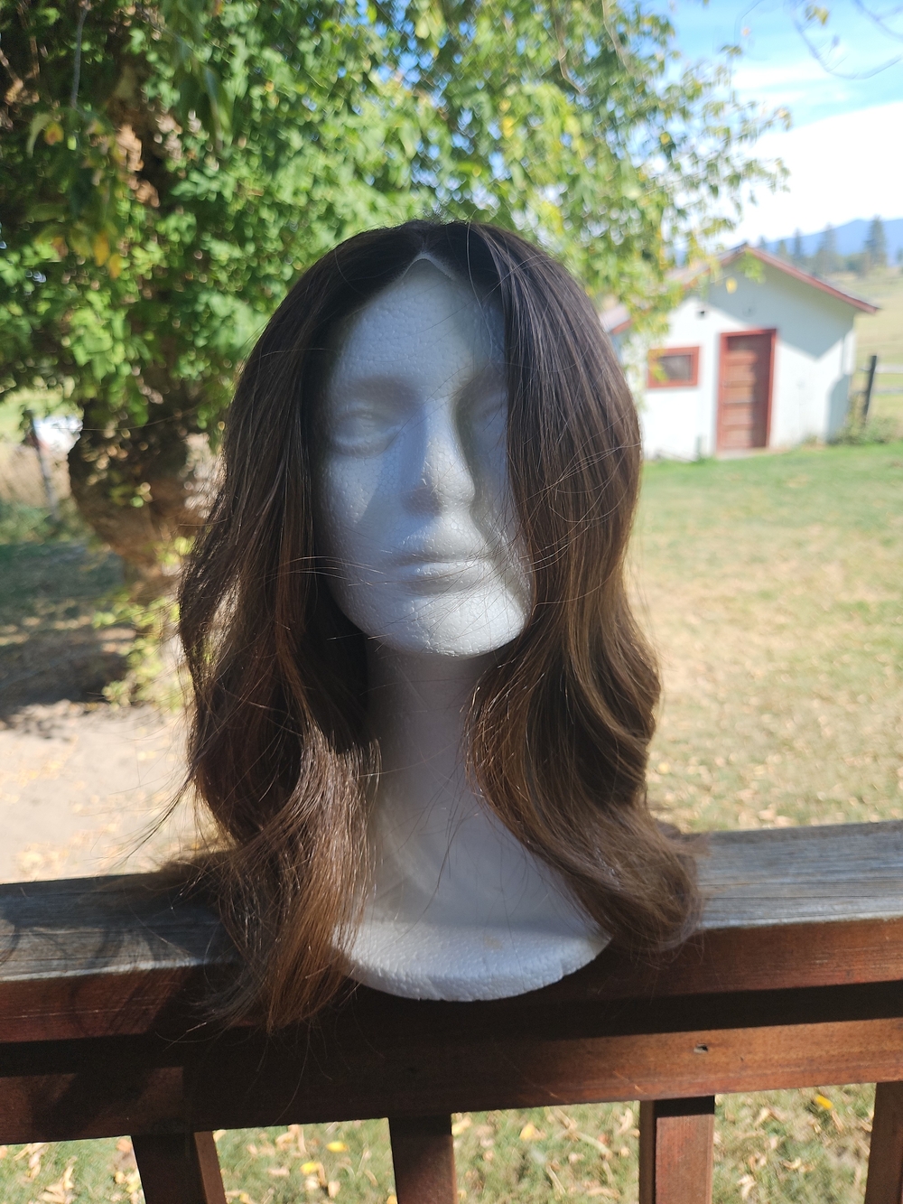 Teresa mocha Wavy Women's Wig - Lightweight Style